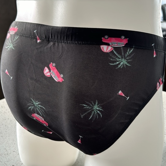 Men’s pattern swim brief - Picture 3 of 10